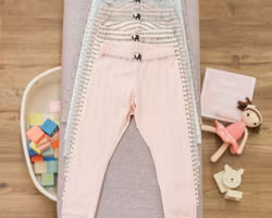 Baby Barn Leggings Byxor Rosa med regnbågar 50-104cl