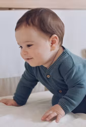 Stickad Jumpsuit till baby - Blå 1-24mån