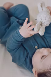 Stickad Jumpsuit till baby - Blå 1-24mån