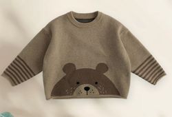 Stickad tröja för barn -brun björn 3-4år