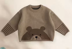 Stickad tröja för barn -brun björn 3-4år