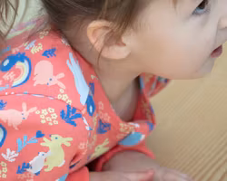 Babykläder Onepiece hoppande kaniner - Nyfödd - 6år eko bomull