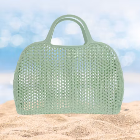Sage (sjögräs grön) retro strand väska i mesh – sommarens snyggaste (och smartaste) accessoar