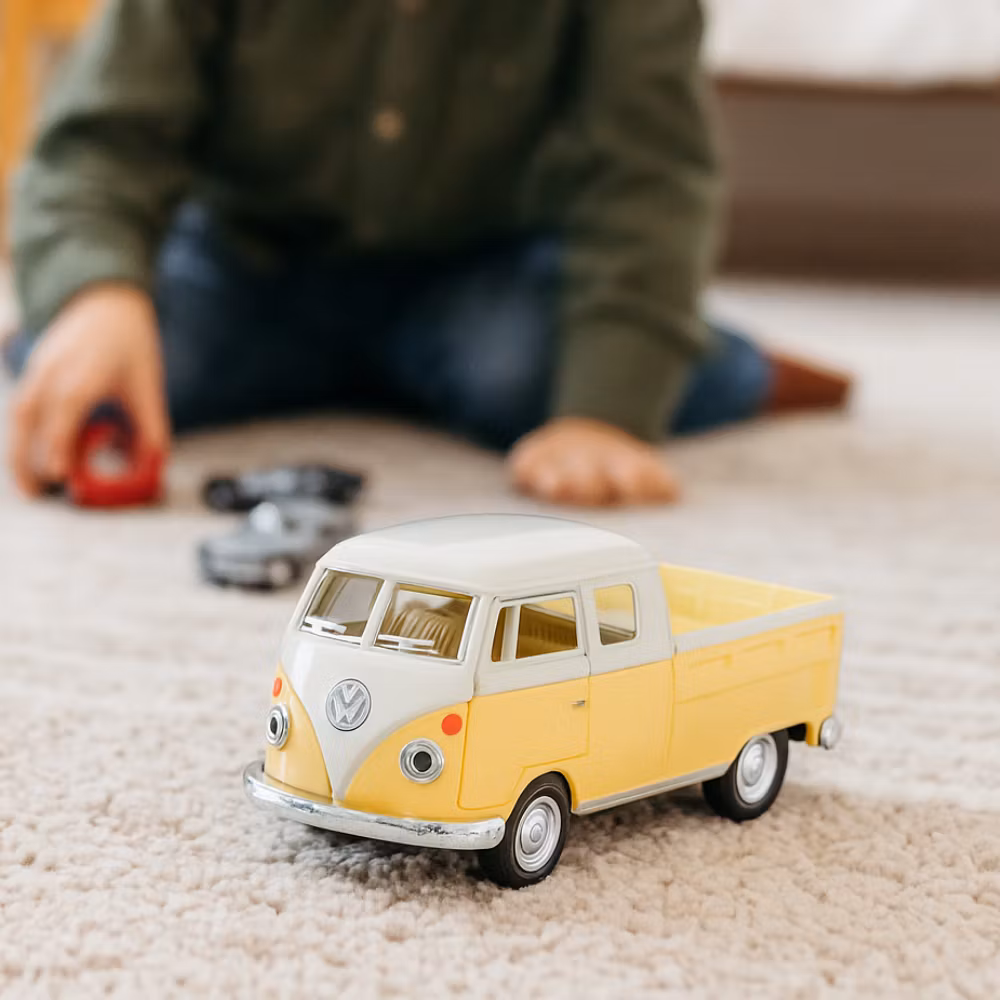 Inspo Leksaksbil i metall - 1963 Gul VW Pick Up