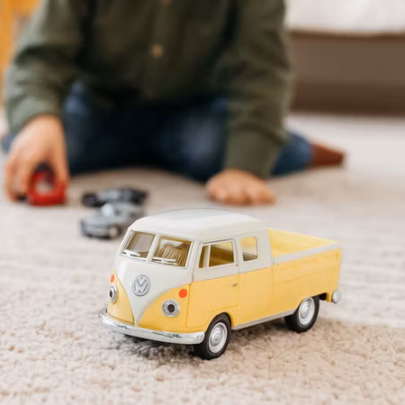Leksaksbil i metall - 1963 Gul VW Pick Up