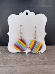 Örhängen polymerlera - hjärta regnbåge på krokar