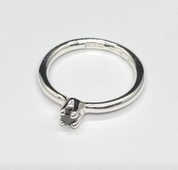 'Karin' ring med svart diamant