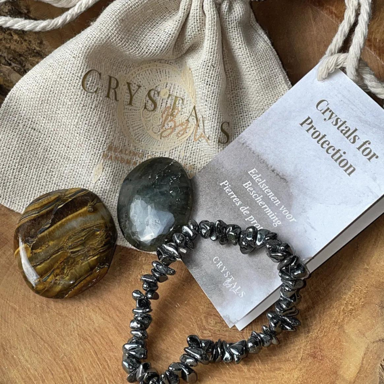 Gemstone set for protection against negative energy