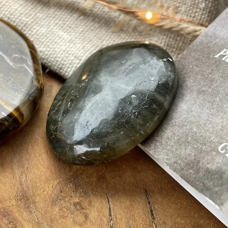 Gemstone set for protection against negative energy
