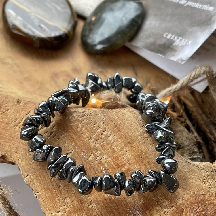 Gemstone set for protection against negative energy