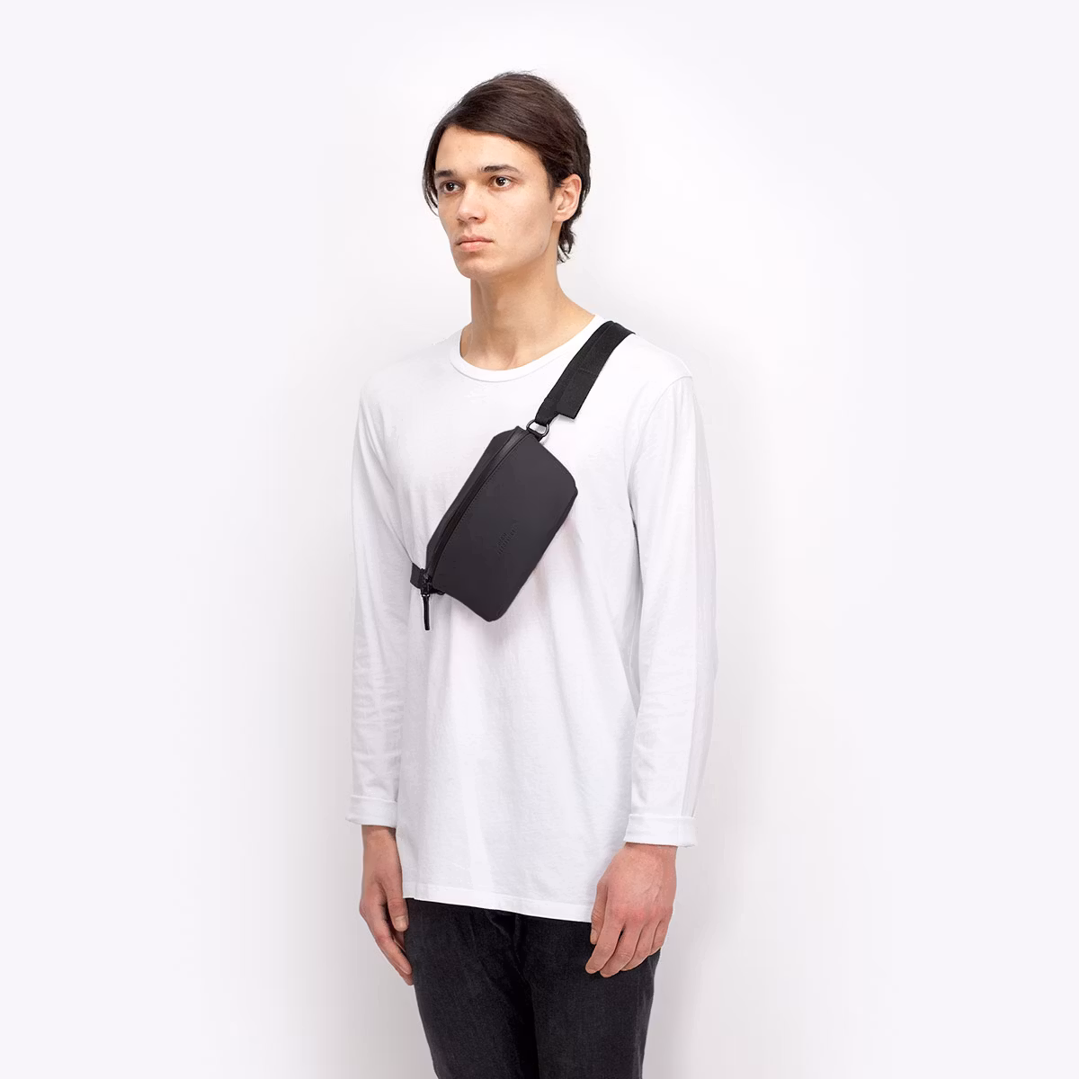 Ucon Acrobatics Jona Medium Bag Black