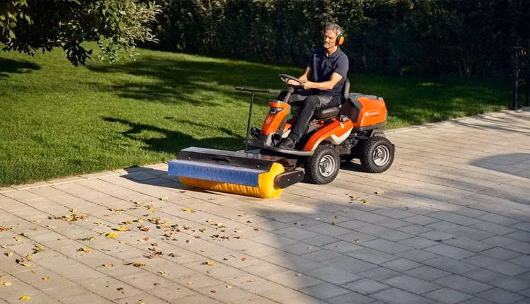 HUSQVARNA R 316TX AWD