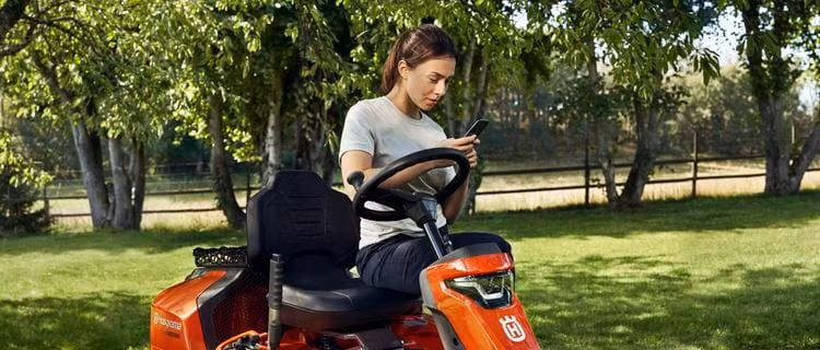 HUSQVARNA R 320X AWD