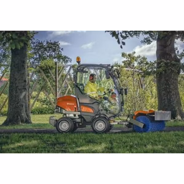 HUSQVARNA P 525DX med hytt