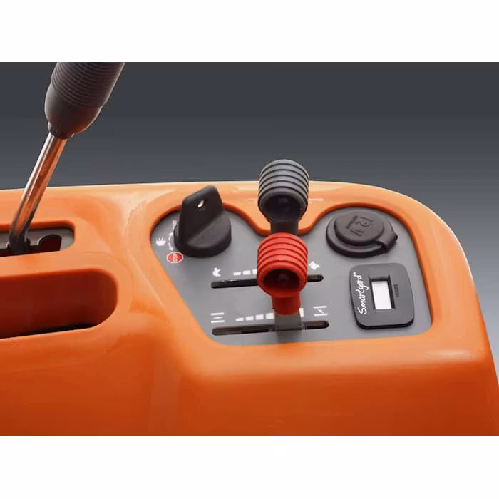 HUSQVARNA R 318X
