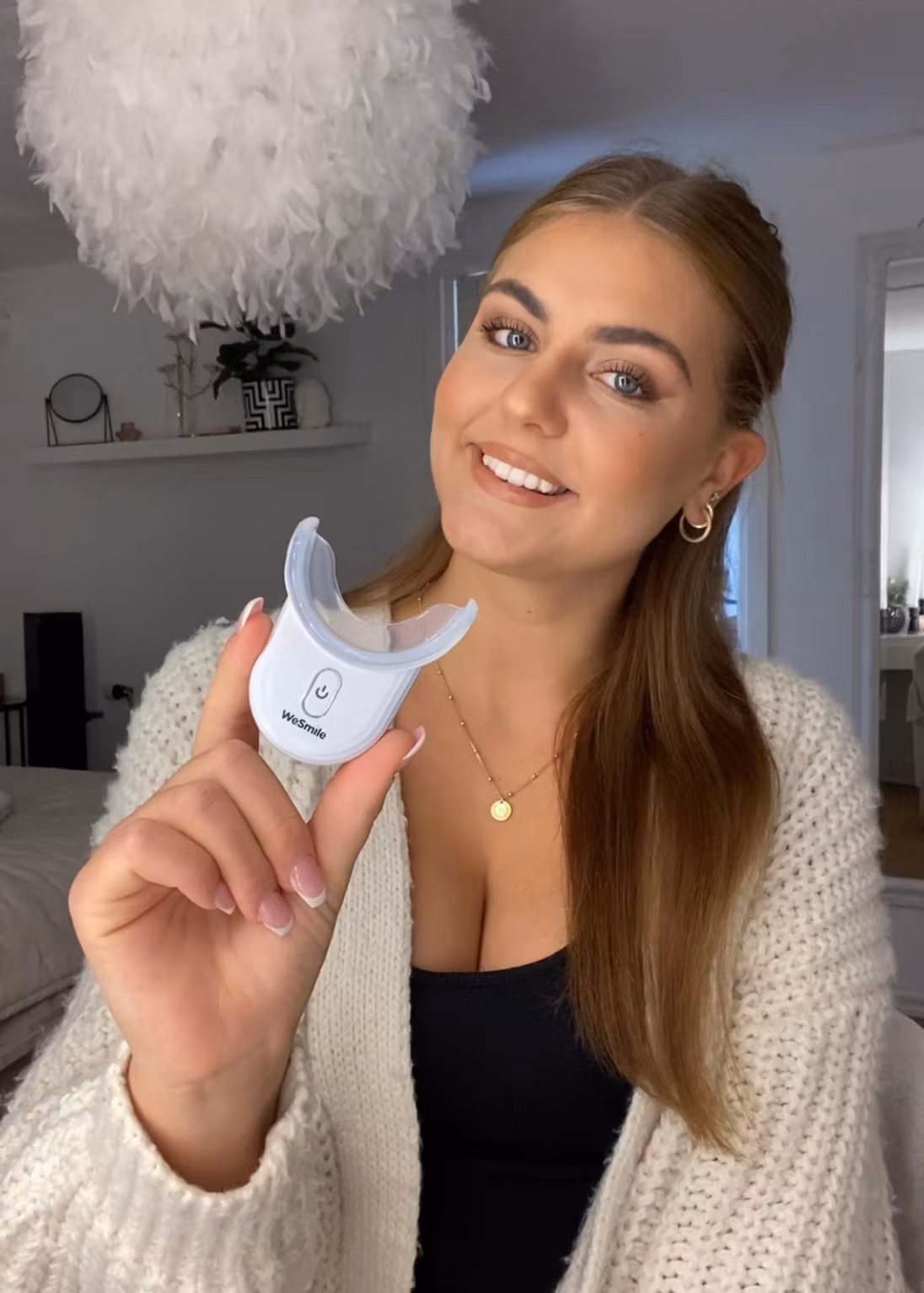 WeSmile LED-booster med bettskena kan användas för vitare tänder med snabba resultat i hemmet