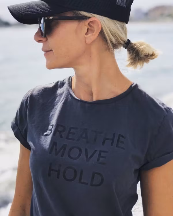 BREATHE, MOVE, HOLD - T-SHIRT - STONE WASHED BLACK