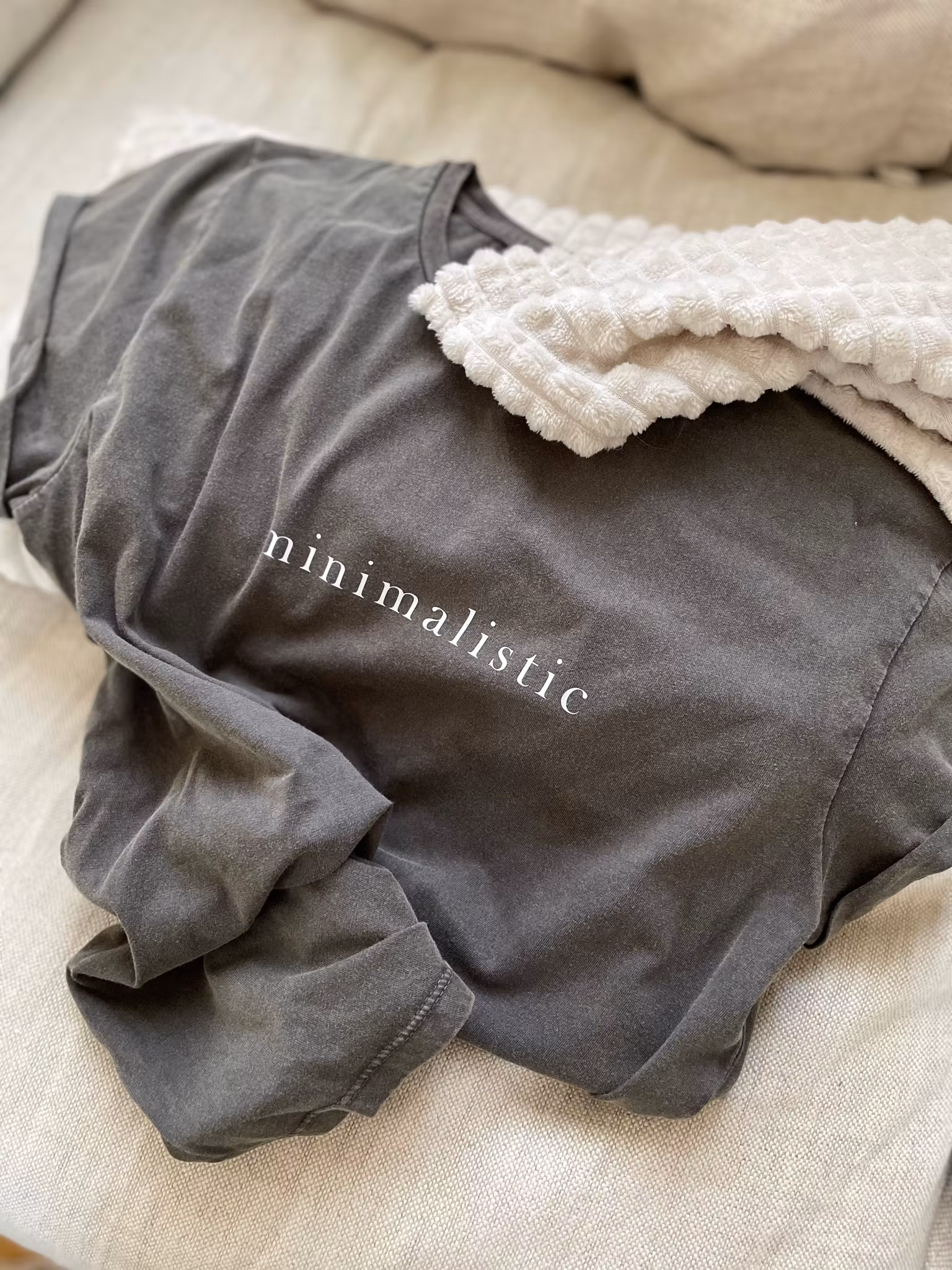 MINIMALISTIC - T-SHIRT - STONE WASHED GREY