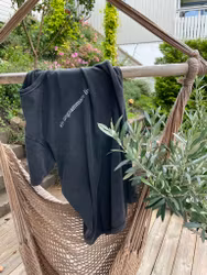 COLLAB - JOHANNA ALVIN - ETT LÅNGSAMMARE LIV - STONE WASHED UNISEX TEE