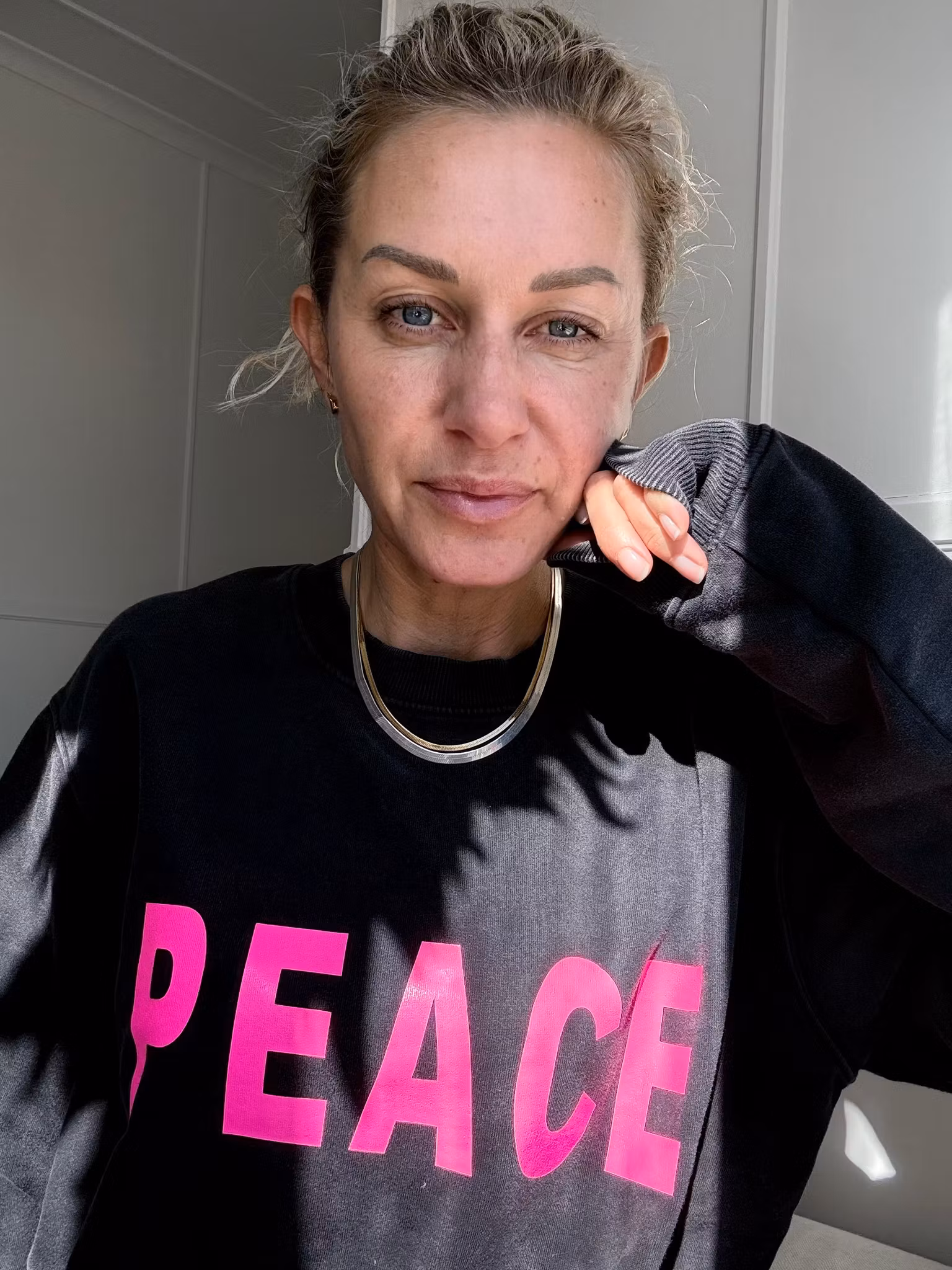 PEACE - SWEATER - STONE WASHED BLACK