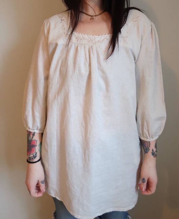Beige tunnika
