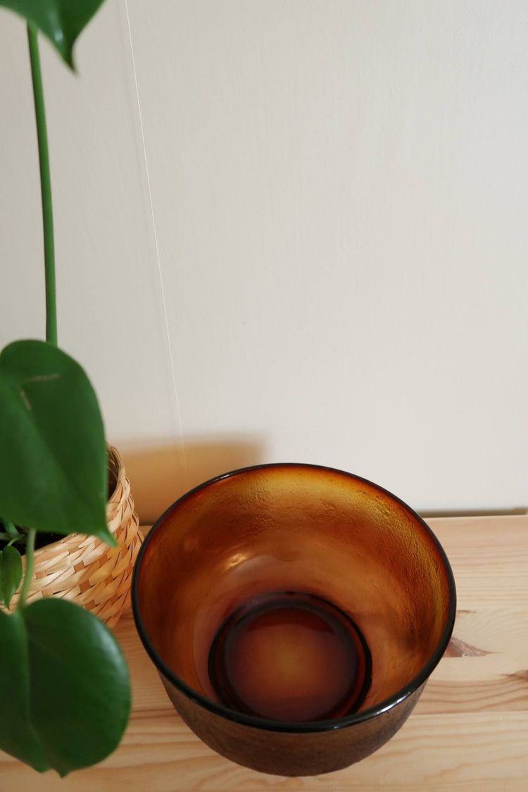 Stor brun glasskål