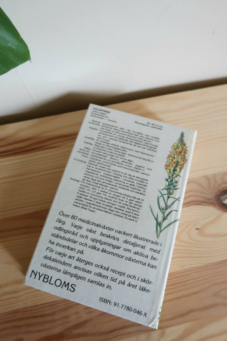 Hälsoflora Örtmedicin med Recept, dosering, skördetid