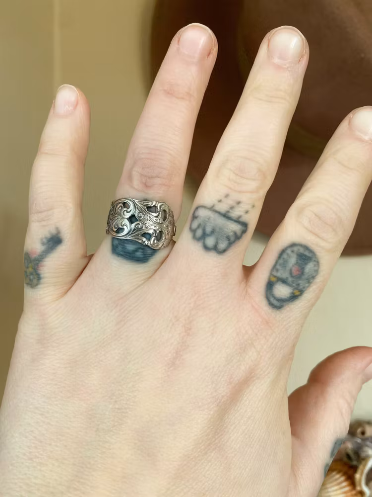 Storlek 18/58. Nysilver.