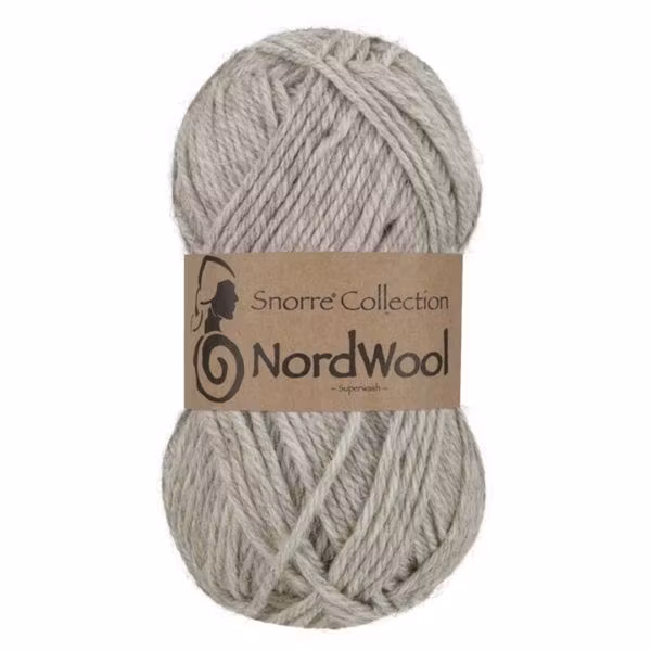 Snorre Collection Nordwool, 50g, 113 Ljusgrå – helt garnnystan med Nordwool-banderoll.