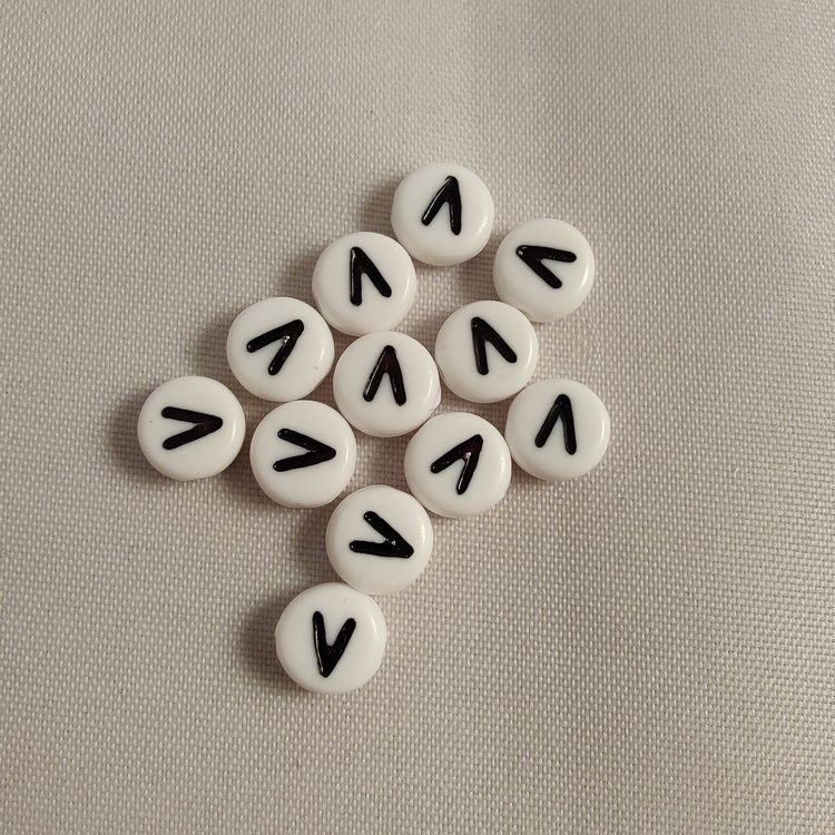 Bokstavspärlor, 7mm, V