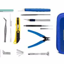 Essential Modelling Kit 11 pcs. plus