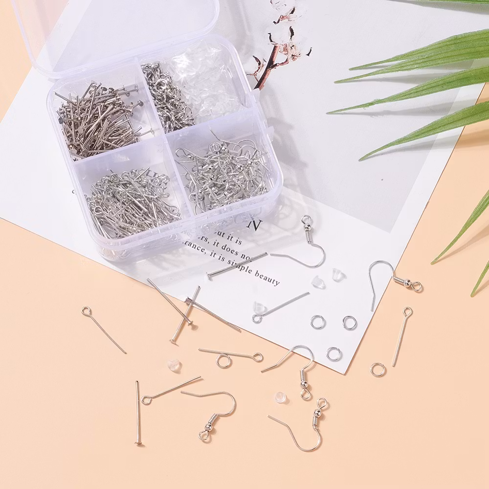 Litet örhänges-kit, 5 olika delar, Platina