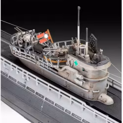 REVELL German Submarine Type IX C/40 (U190) 1:144