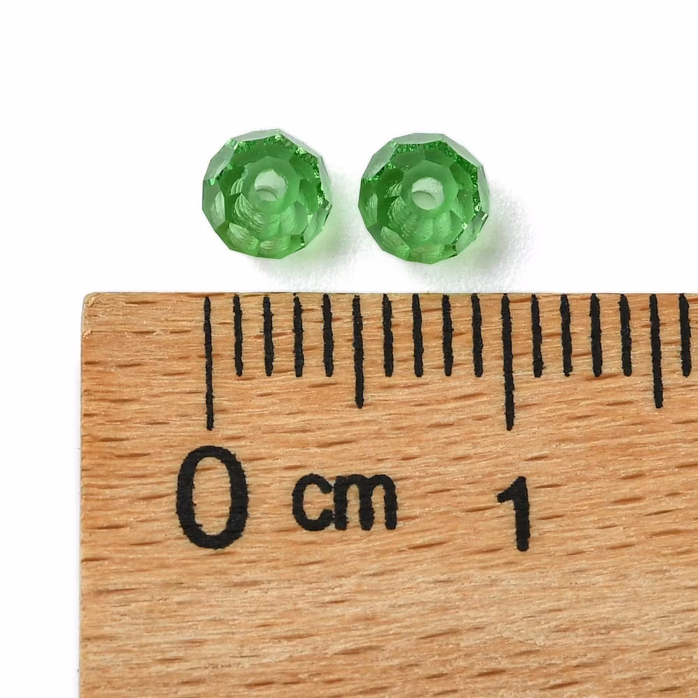 Preciosa® Runda facetterade 4mm, 24 st, Peridot