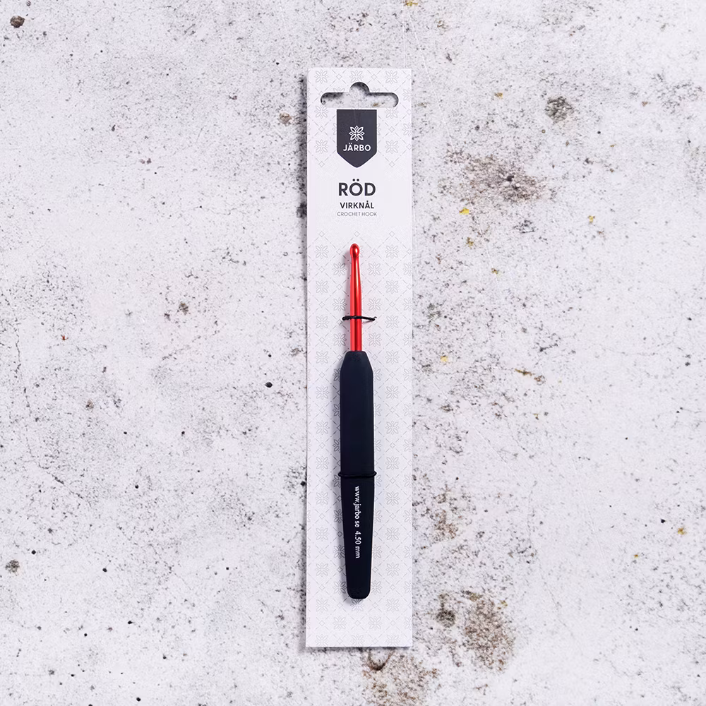Järbo Röd Soft Grip virknål 8 mm i originalförpackning, ergonomiskt soft grip-handtag.