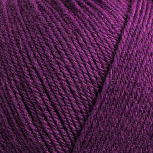 Närbild på Sox Merino 4 ply Nocturne visar kulör och struktur