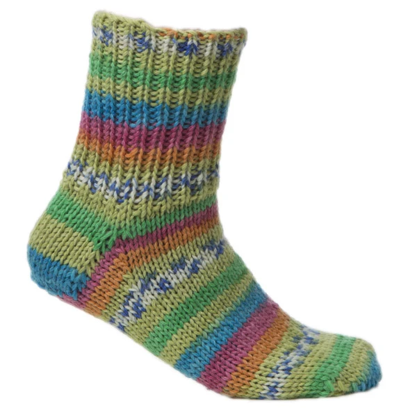 Stickad socka i Viking Garn Raggen färg 735 tuttifrutti