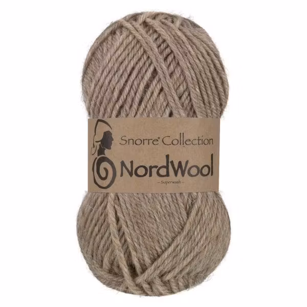 Snorre Collection Nordwool, 50g, 105 Beigemelerad – helt garnnystan med Nordwool-banderoll.