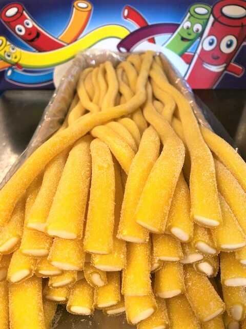 Sur mango remmar.