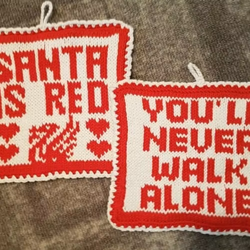 Mønster på Grytelappene : Santa is red og YNWA