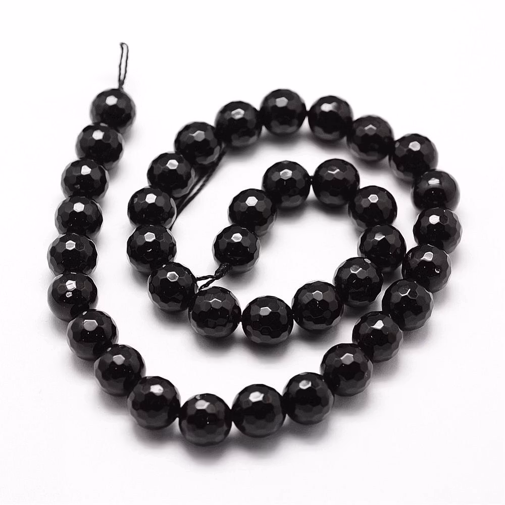 Facetterad onyx 6 mm, 1 sträng