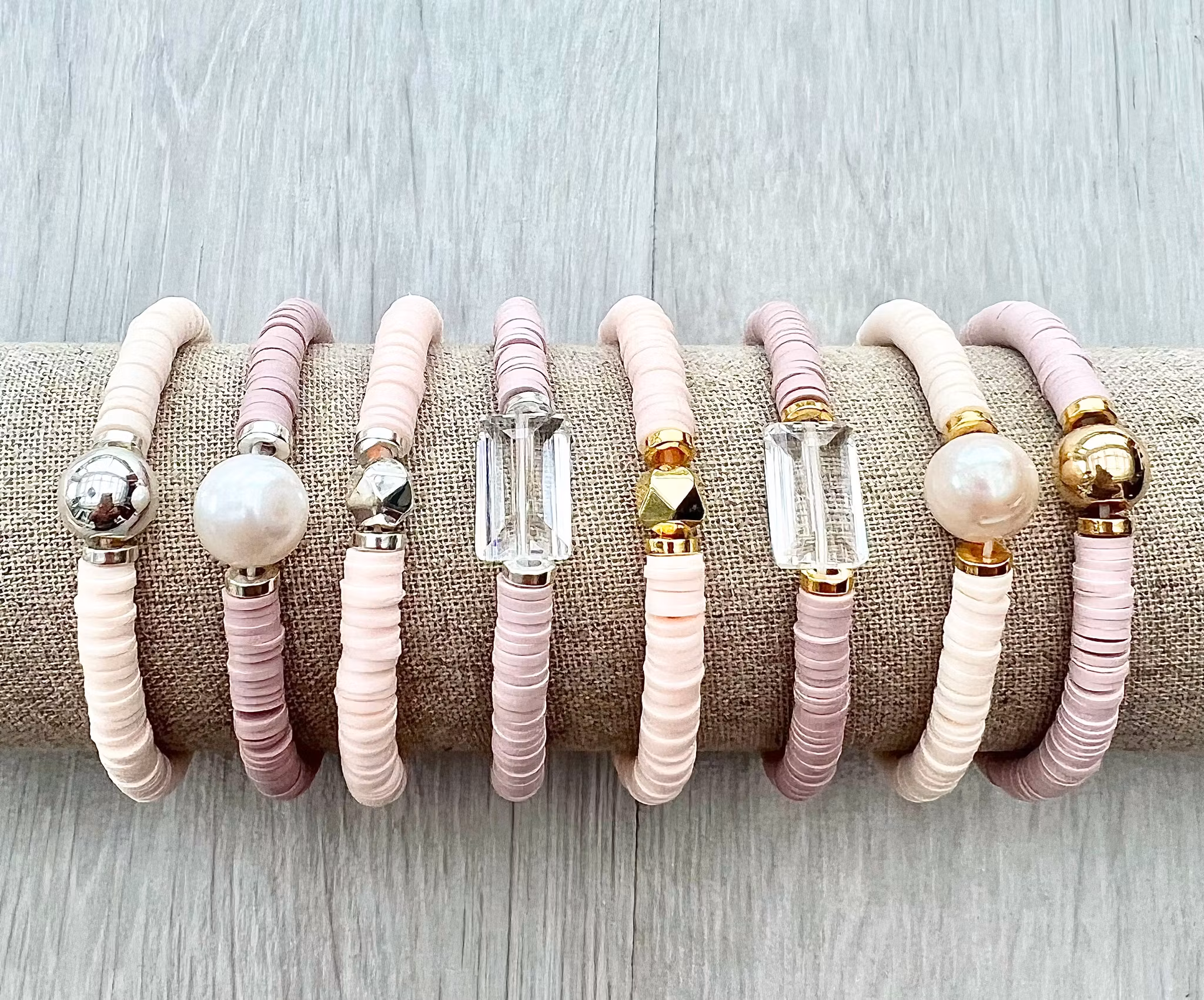 Heishi pärlor dimrosa, 1 sträng