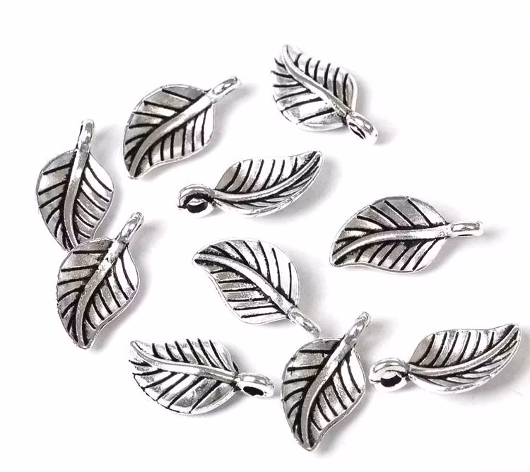 Antikfärgade berlocker löv, ca 100 st