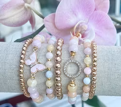 Jade 4 mm gulmelerade, 5 strängar