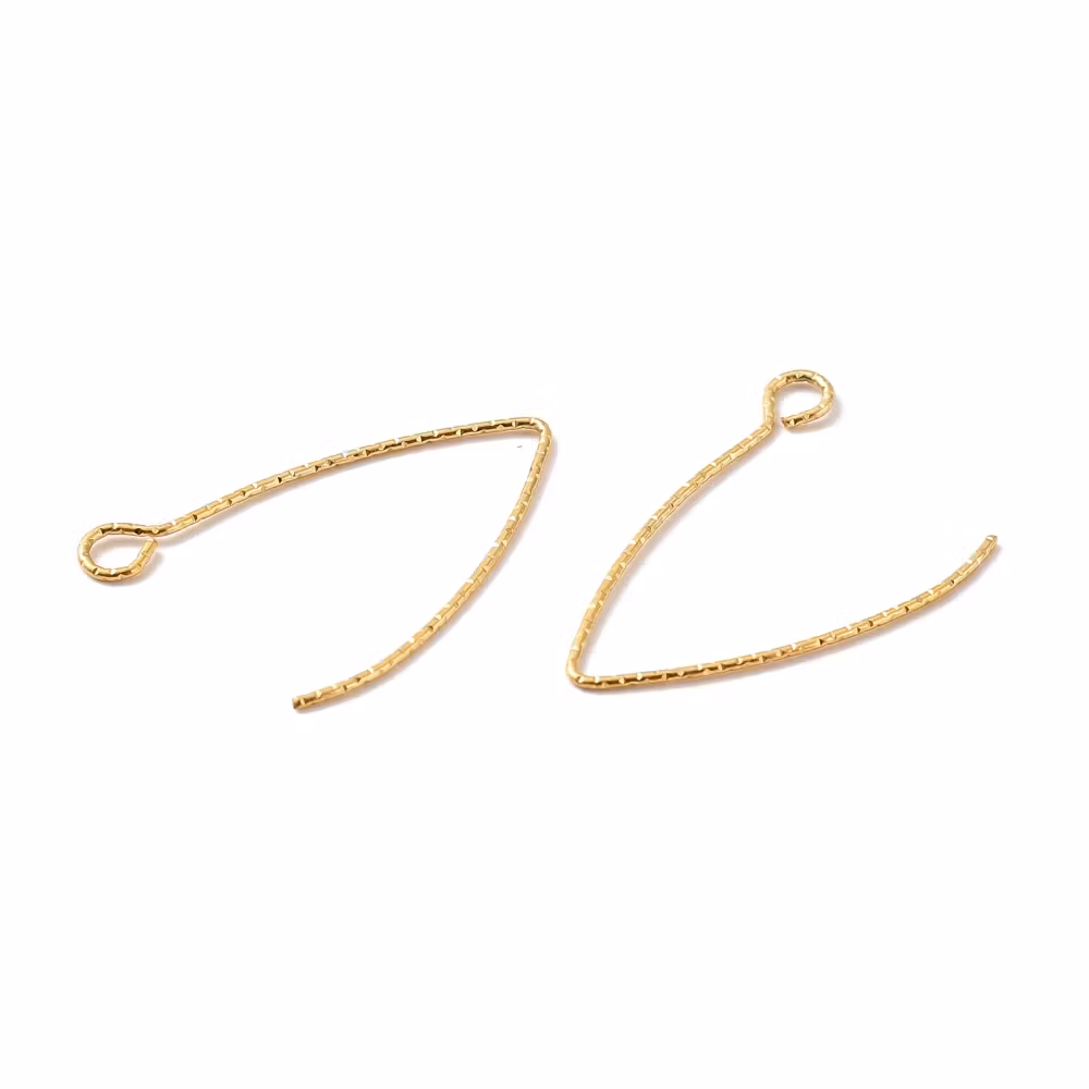 Guldfärgat kirurgiskt stål mönstrade v-formade örkrokar med PVD plätering, 50 st