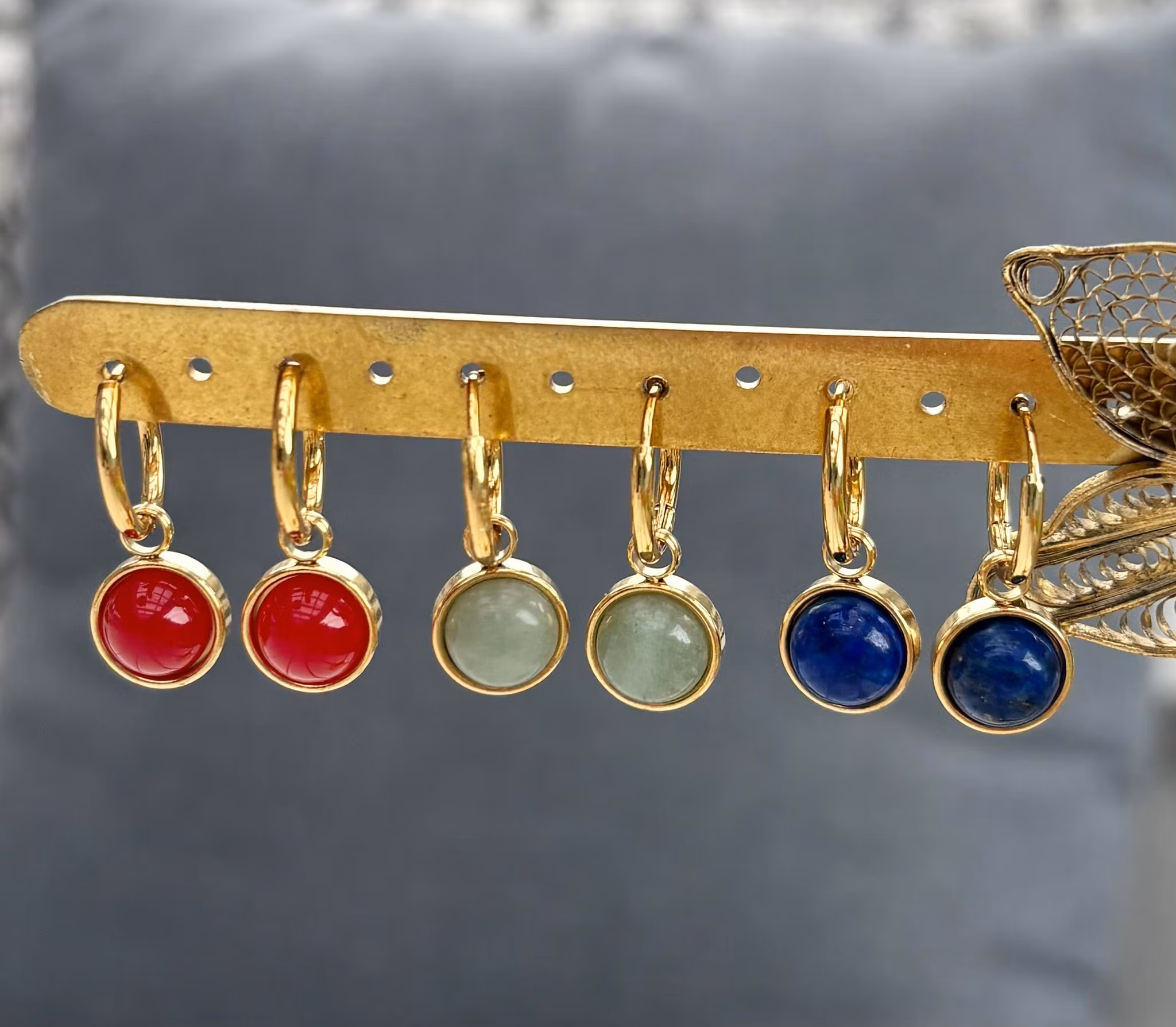 Guldfärgat rostfritt stål berlock lapis och PVD, 1 st