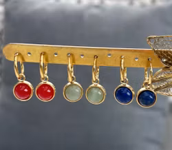 Gold-colored stainless steel charm carnelian and PVD, 1 pc.