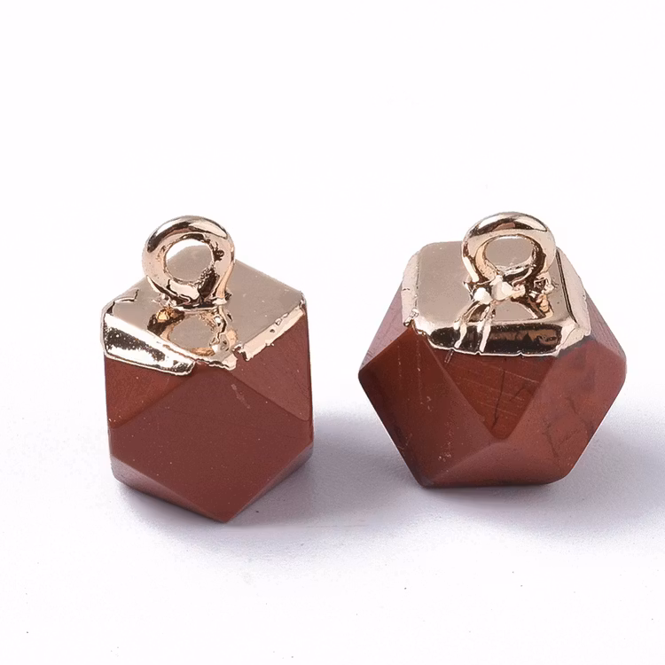 Guldfärgad facetterad berlock röd jaspis, st