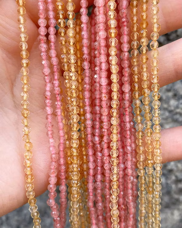 Facetterad jordgubbskvarts 3.5 mm, 1 sträng