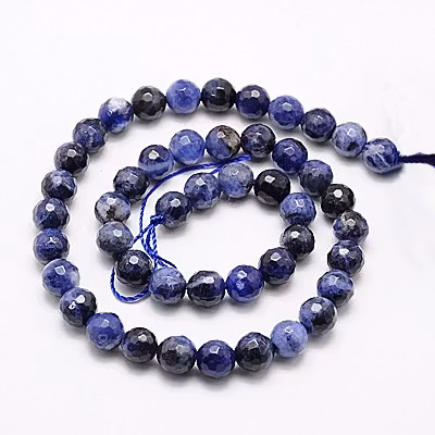 REA: Facetterad sodalit 8 mm, 1 sträng